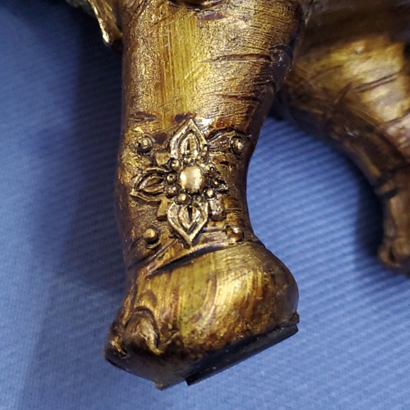 Elephant 🐘 decoration(Gold color) - Picture 5 of 9
